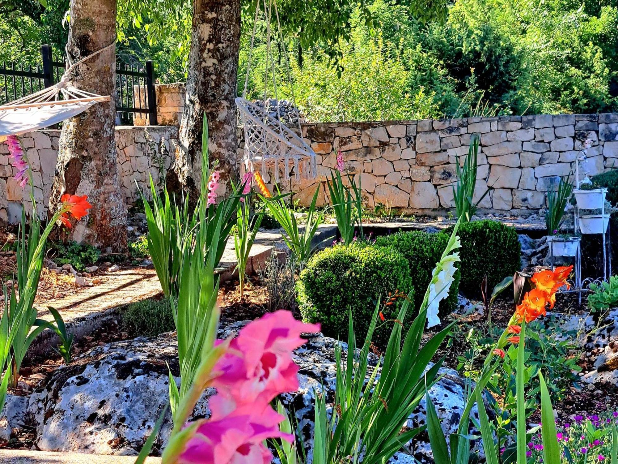 Relaxing Dalmatian House In Village Ljubitovica Экстерьер фото